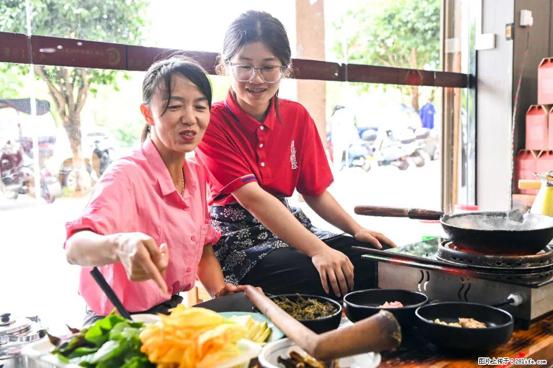 全网追的“扁担女孩”，找了一份暑假工，时薪12元 - 枣庄生活资讯 - 枣庄28生活网 zaozhuang.28life.com